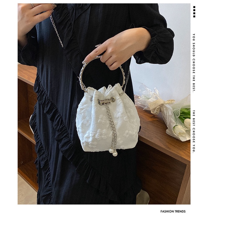 Túi đeo chéo JASMIN NOIR vải canvas dạng hình đám mây phối dây xích thời trang cho nữ