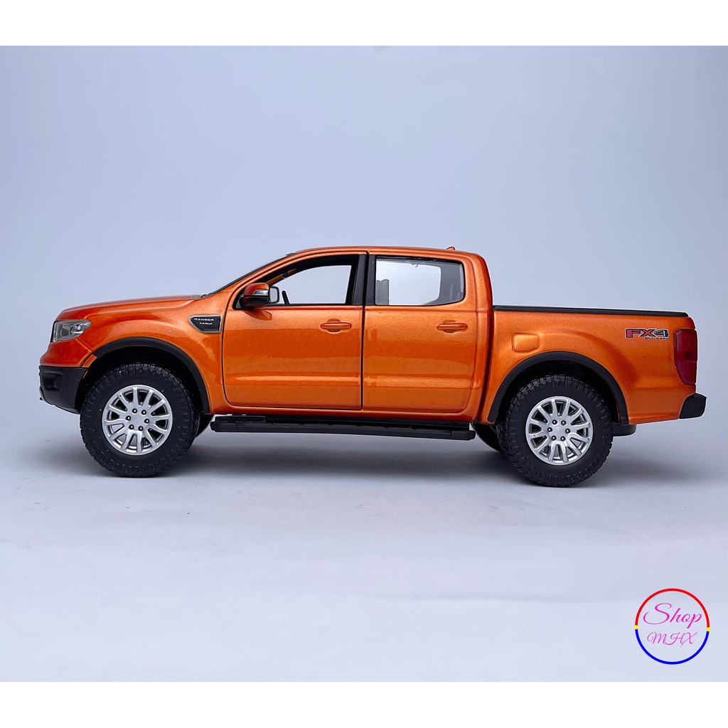 Xe mô hình bán tải Ford Ranger 2019 tỉ lệ 1:27 hãng Maisto Tặng kèm bộ biển số