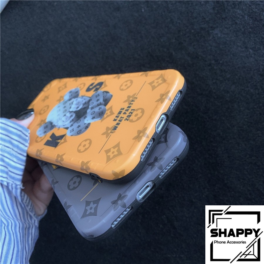 Ốp Lưng IPhone Kaws What Party Dẻo Viền Vuông Các Dòng 7Plus/8Plus/X/XS/XsMax/11/11ProMax/12ProMax [Shappy Shop]