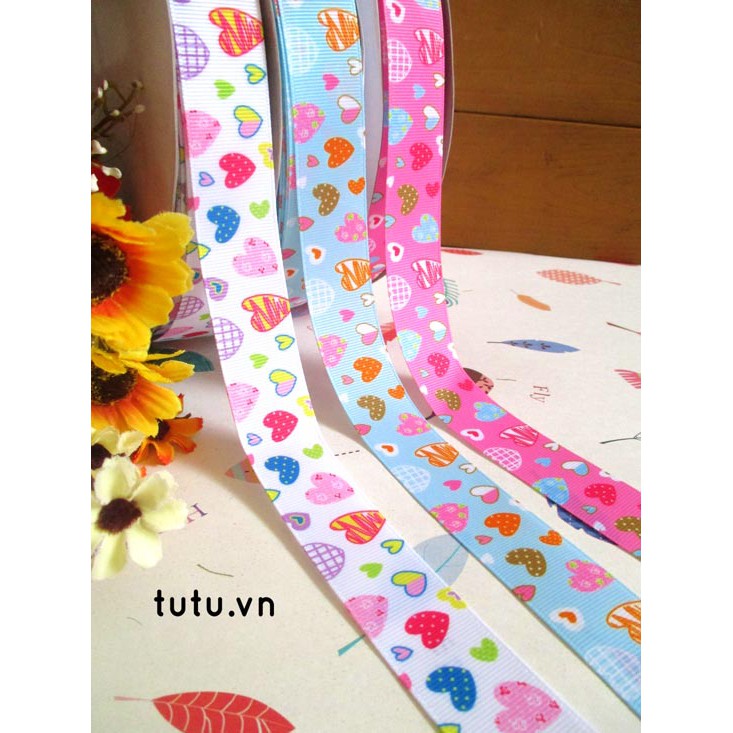 RUY BĂNG GÂN 25MM HỌA TIẾT TRÁI TIM VUI NHỘN HT25-047