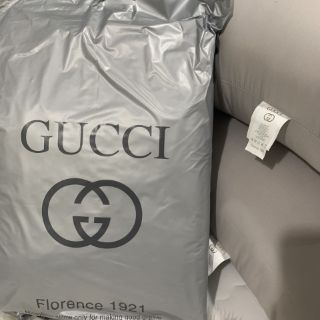 Gối nhập khẩu thương hiệu Gucci