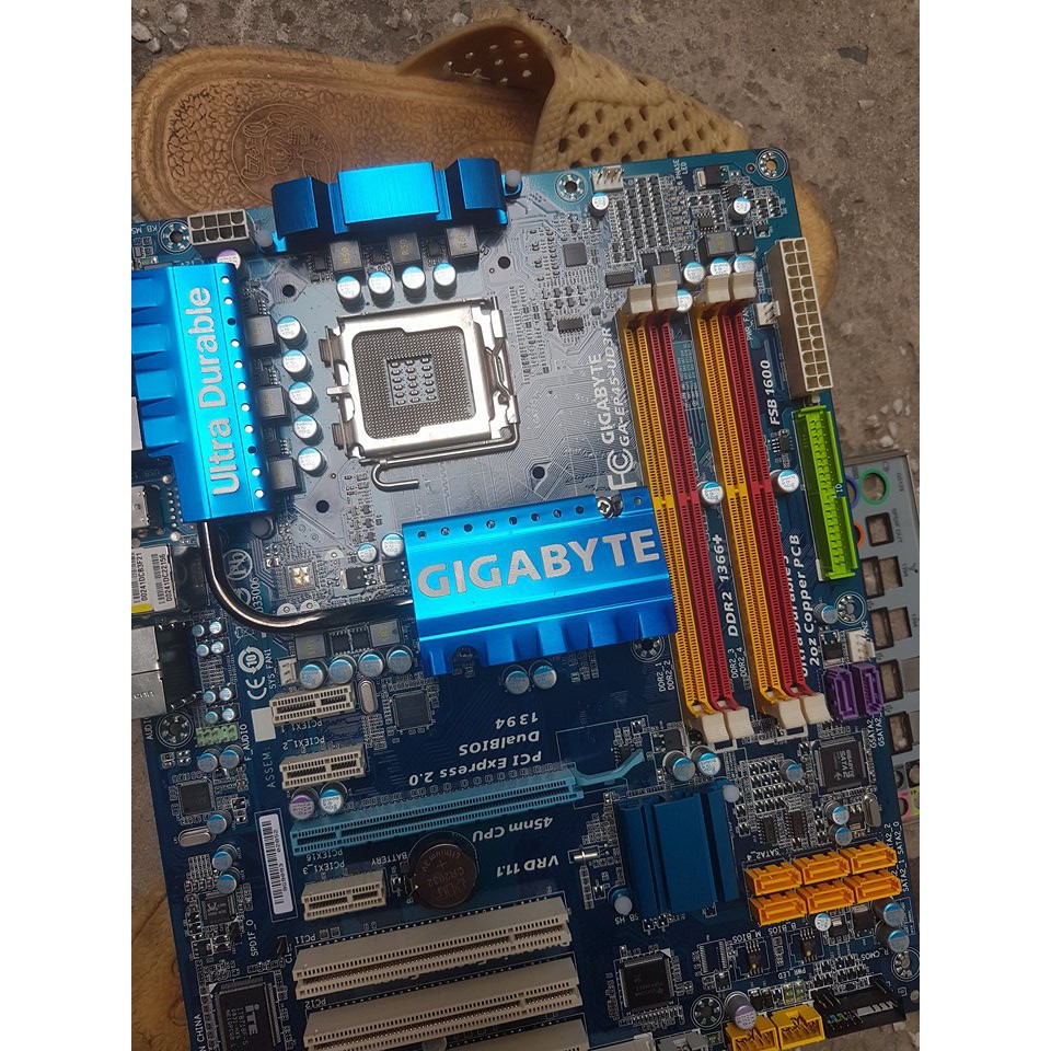 bo mach chủ 775 Pro P45+Q9650 gigabyte EP45T-ud3lr, EP45T-ud3lr+Q9650 main  P45 DDR3 4khe ram-hàng hiếm