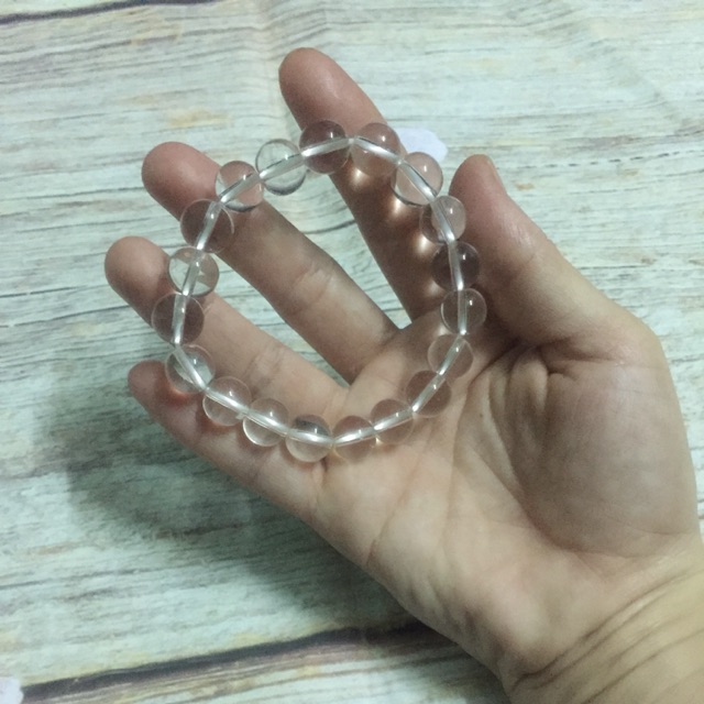 Vòng đá màu trắng 10 ly