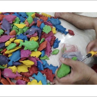 1kg cá nhựa cân
