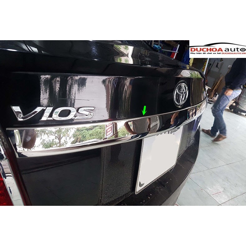 Ốp tay mở cốp Toyota Vios 2014-2018