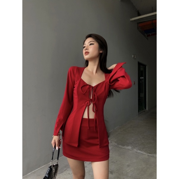 Set áo thắt dây tay dài và chân váy ngắn giấu quần vải mango dày dặn - Byveestyle