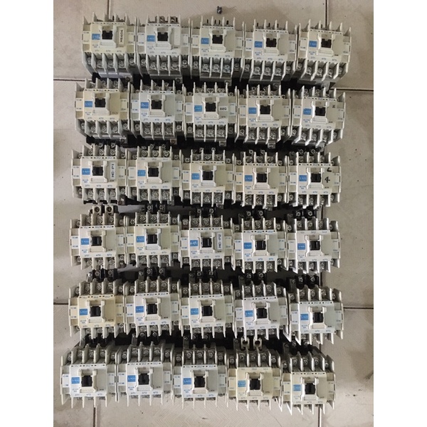 Khởi Mitsubishi 20a, coil 220v hàng Nhật cũ