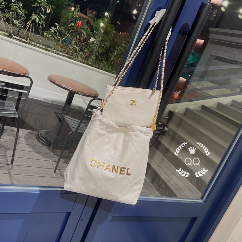 Túi chữ nổi quai xích 3 màu