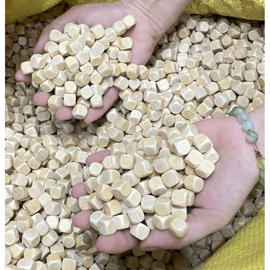 Đồ Chơi Xúc Cát Hạt Gỗ Benrikids 1 Kg Loại Đẹp Trắng Mịn Bo Tròn Các Cạnh