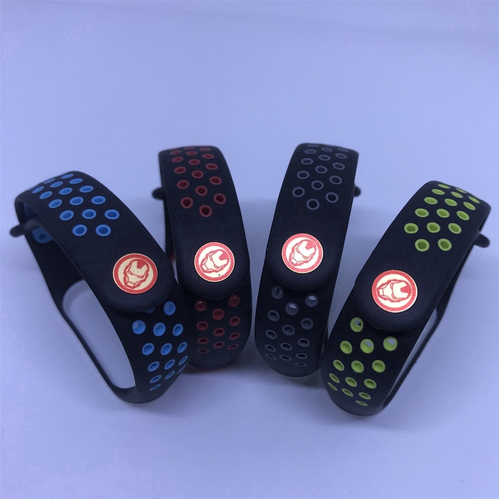 Dây Đeo Thay Thế Chất Liệu Silicon Thiết Kế Hình Avengers Cho for Xiaomi Mi Band 4
