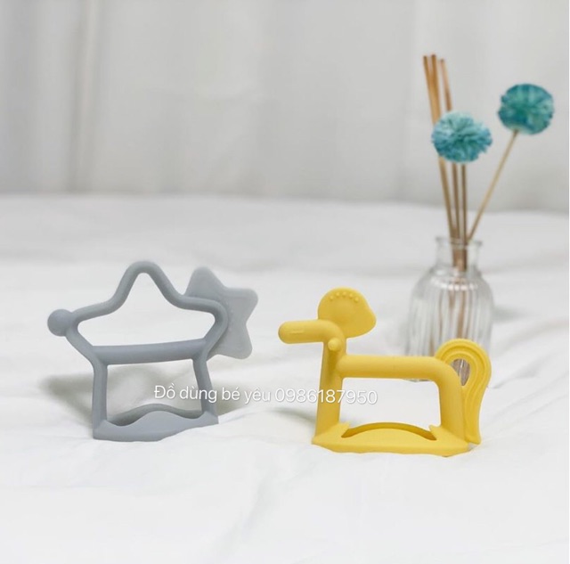 Gặm nướu Moyuum Silicon Hàn Quốc (Gặm Sao/ Gặm Pony/ Gặm Chim) chính hãng cho bé từ 3 tháng [ babyboo]