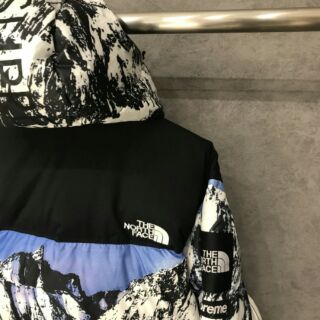 Áo khoác off white
