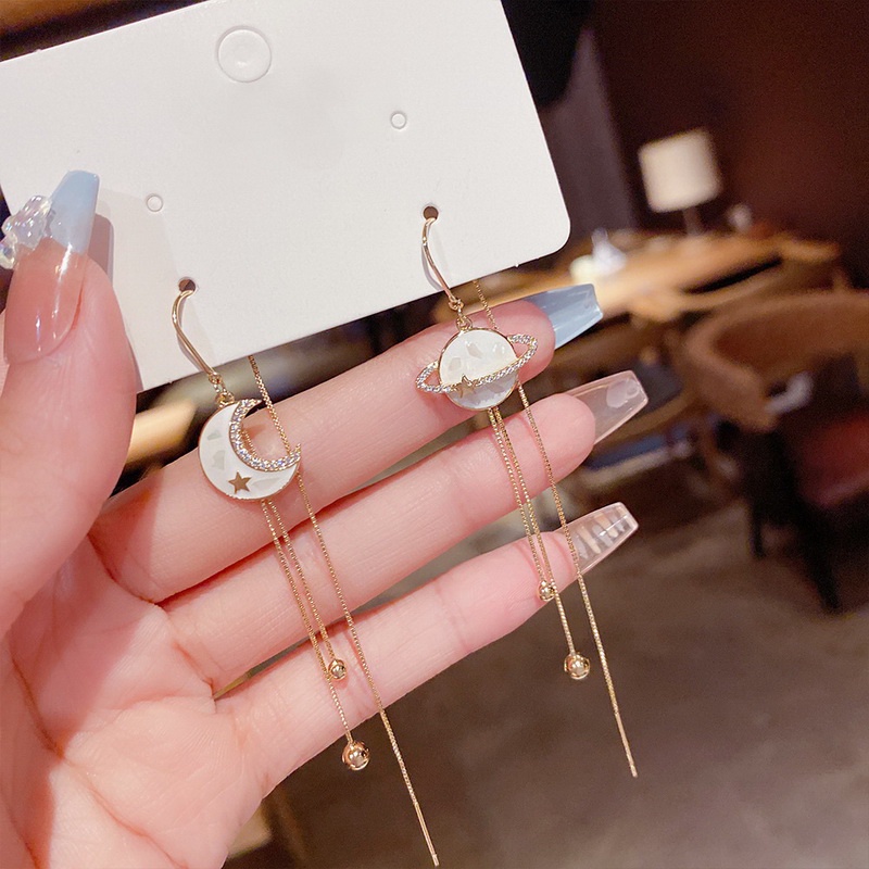 Đôi Khuyên Tai Dài Tua Rua Thời Trang Cho Nữ