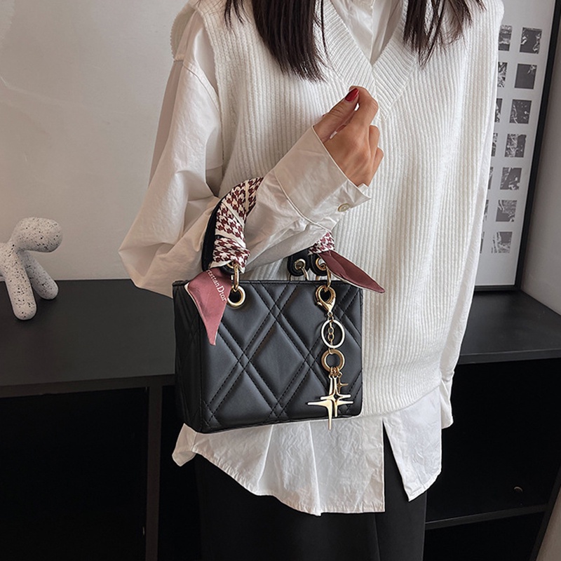 Túi Đeo Chéo Vai Bằng Lụa Thời Trang Sành Điệu Cho Nữ