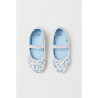 Giày H&M họa tiết lá xanh