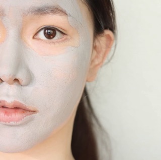 Mặt nạ đất sét tro núi lửa Innisfree Super Volcanic Pore Clay Mask 2X