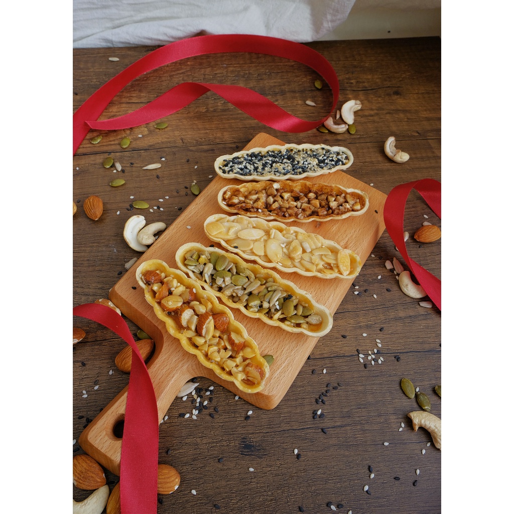 Khay gỗ mini có tay cầm trang trí, decor bàn ăn - Wooden cutting/serving board