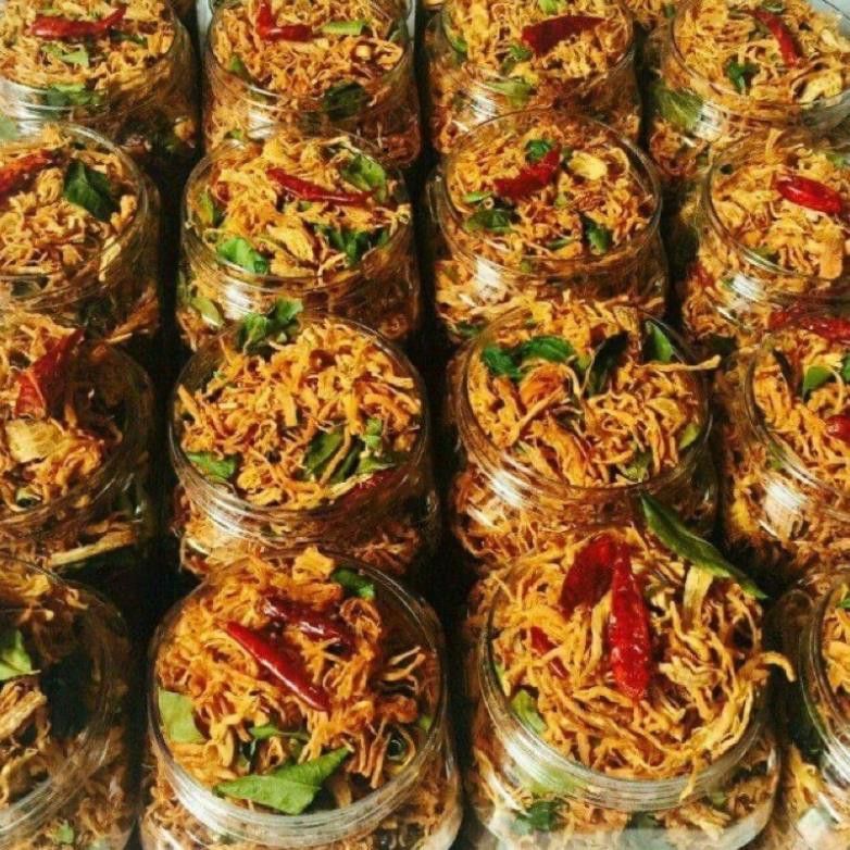 Khô gà lá chanh 100% thịt gà loại 1 hộp 300gram  [Đảm bảo VSATTP] Hàng ngon nhà làm | BigBuy360 - bigbuy360.vn