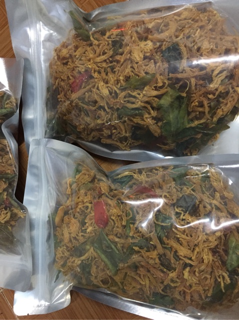 Khô gà lá chanh nhà làm | BigBuy360 - bigbuy360.vn