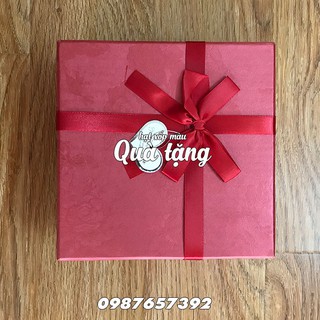 Hộp quà hình vuông màu đỏ 20x20x10
