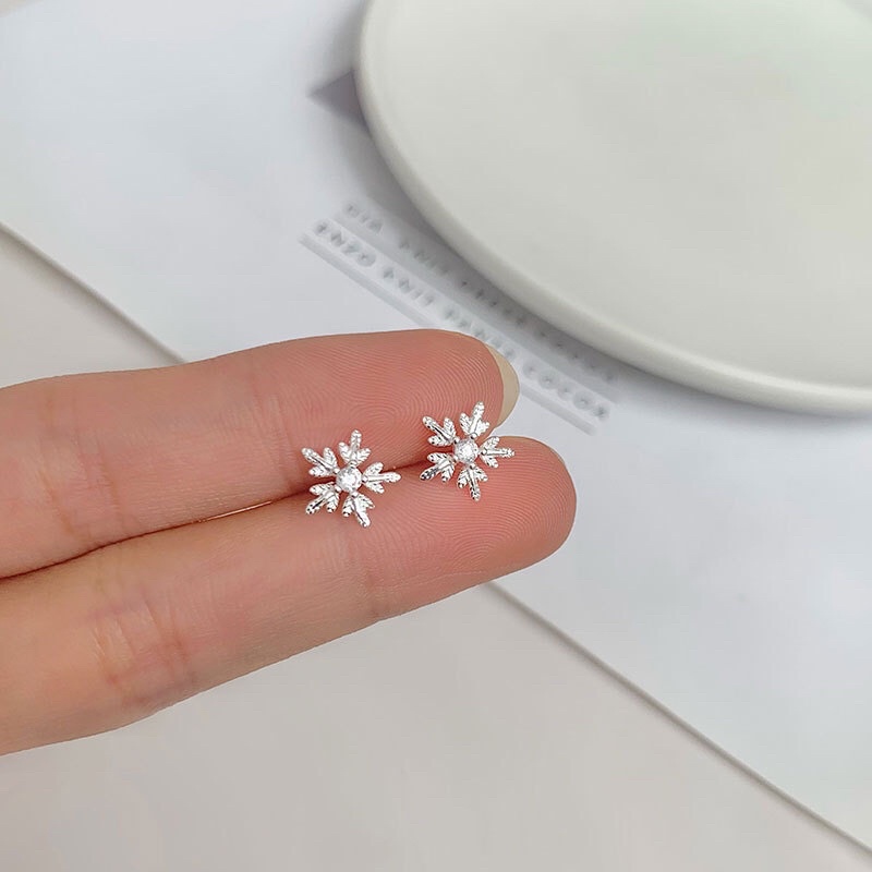 Bông tai nữ bạc đẹp khuyên tai bông tuyết nhỏ xinh-AURASILVER-KT33