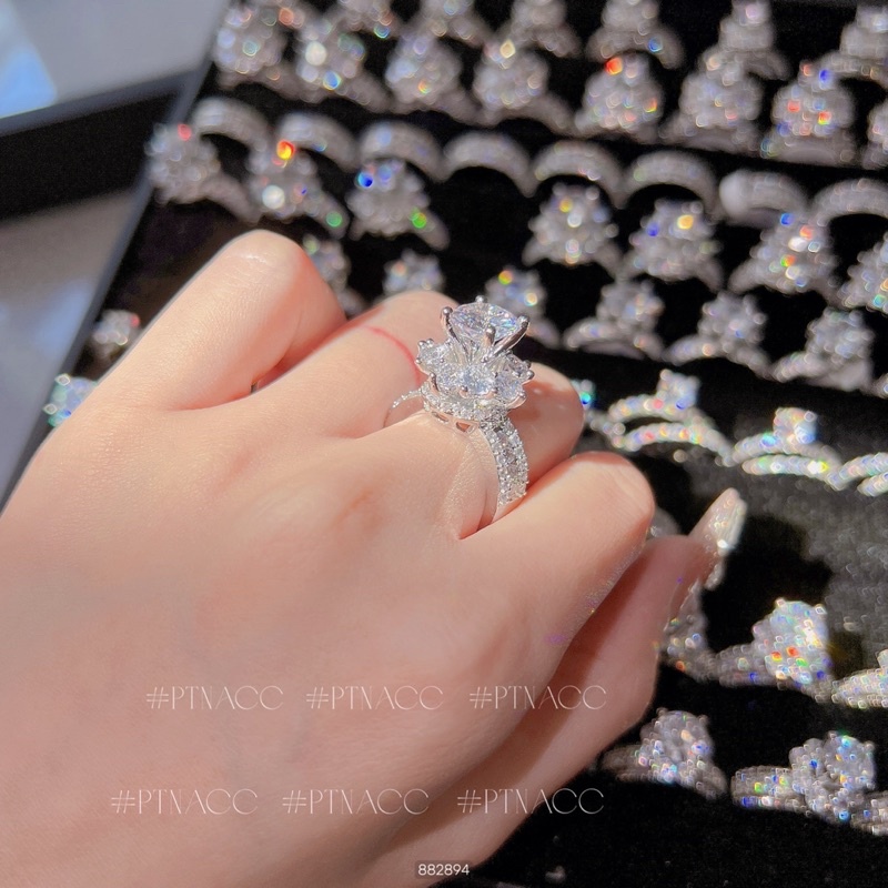 Nhẫn xi bạch kim cao cấp, nhẫn nữ đế hoa đính đá sang trọng .PTNACC.