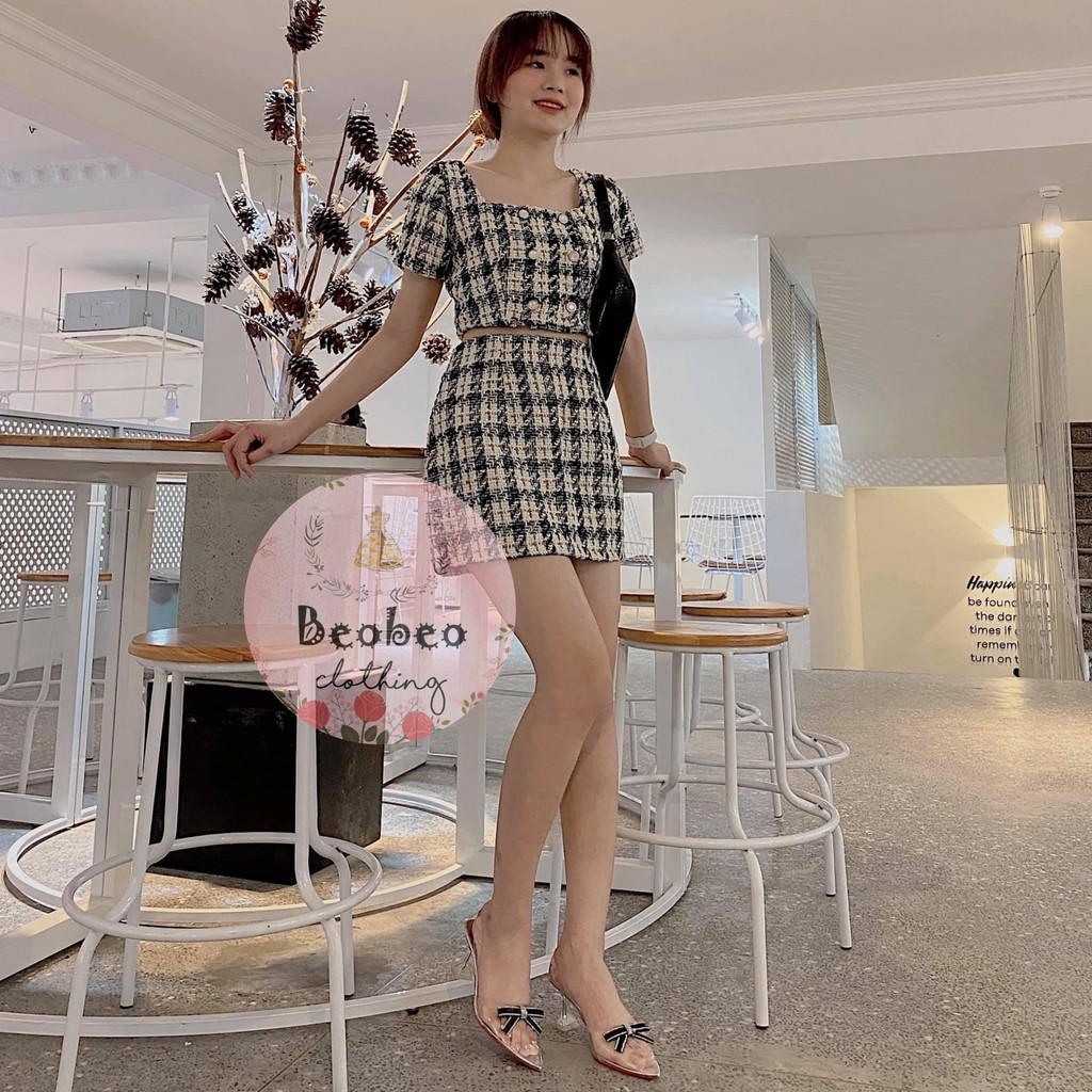 Set áo croptop cổ vuông kèm chân váy A caro ulzzang