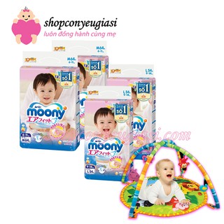 Combo 4 bịch tã - bỉm dán/quần moony nb90/s84/m64/l54/m58/l44/xl38 - tặng thảm chơi cho bé