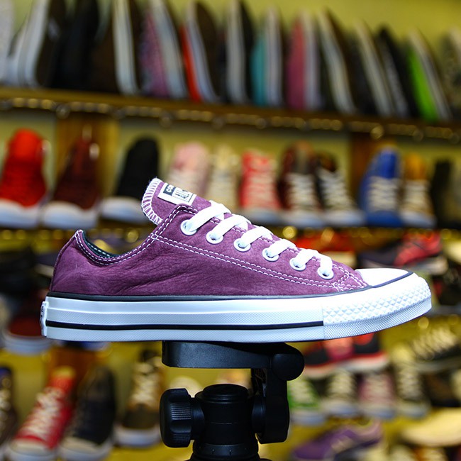 Giày Converse thấp cổ da lộn đỏ đô CTDD25