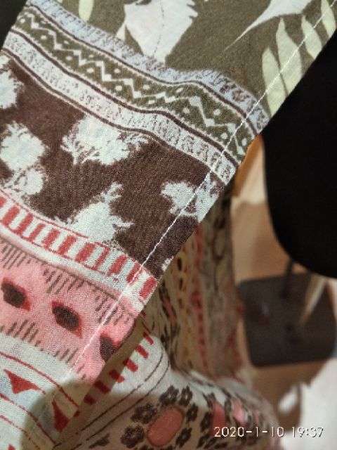 Áo dài hoa văn Thổ Cẩm