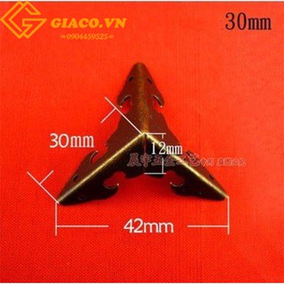 Bịt góc hộp giả cổ kiểu xương cá