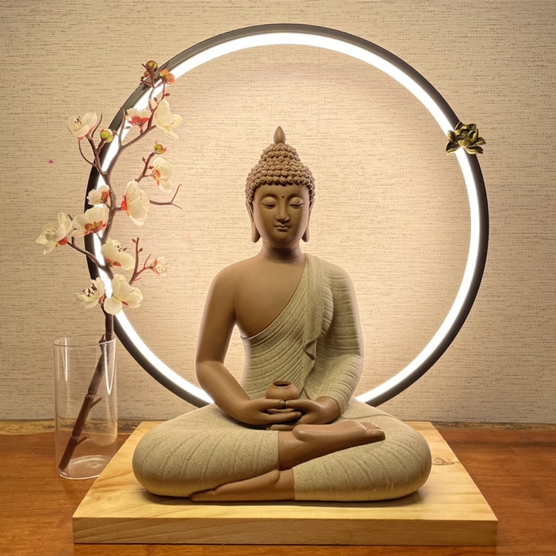 Tôn tượng Phật Thích Ca  gốm tử sa và Đèn Led