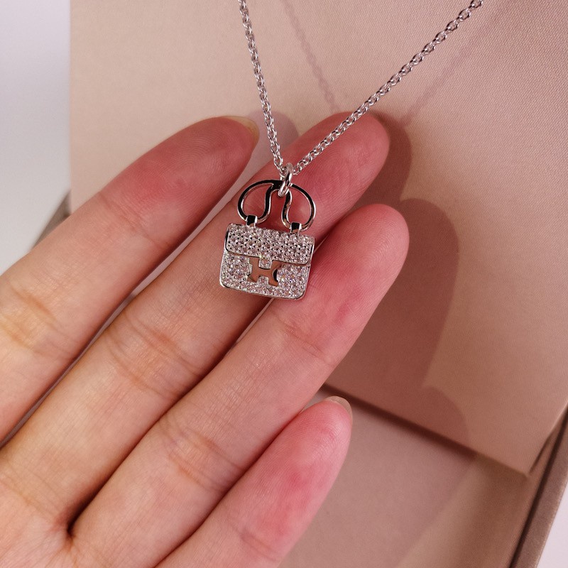 New h bag necklace female letter clavicle chain ins cold wind simple niche necklace