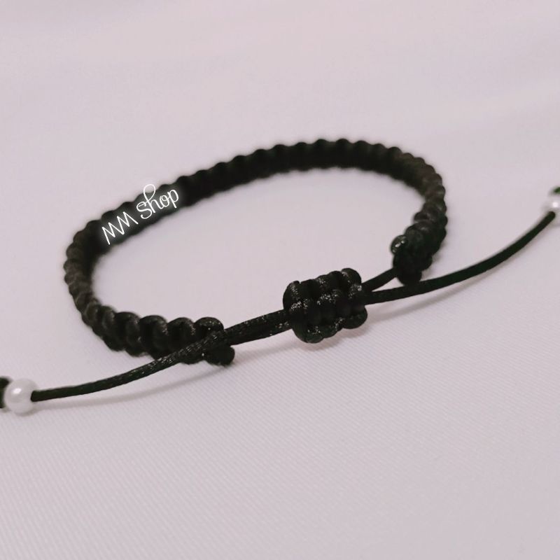 Vòng tay nam nữ đan dây dù đen và đỏ có thể điều chỉnh