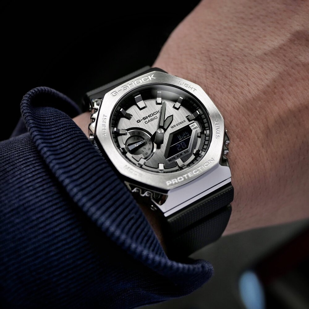 Đồng hồ nam Casio G-Shock GM-2100-1A chống va đập, chống nước 200m, hàng chính hãng