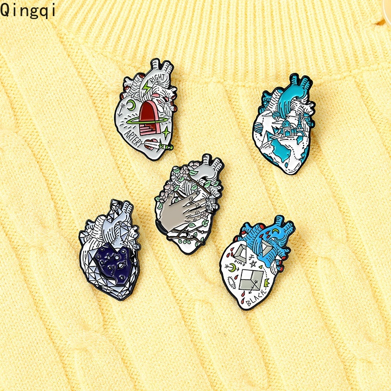 Ghim cài áo MISS ZOE hình trái tim hoạt hình dễ thương