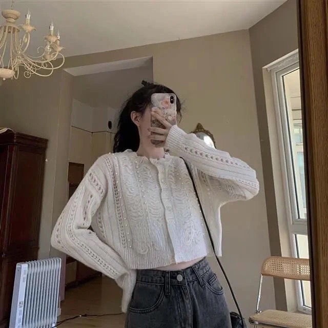 Áo Khoác Cardigan Dệt Kim Khoét Lỗ Đính Hạt Ngọc Trai Phong Cách Hàn Quốc Cổ Điển Thời Trang 2022 Mới Cho Nữ