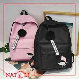 CẶP NỮ ĐƯỢC NHIỀU BẠN SĂN ĐÓN