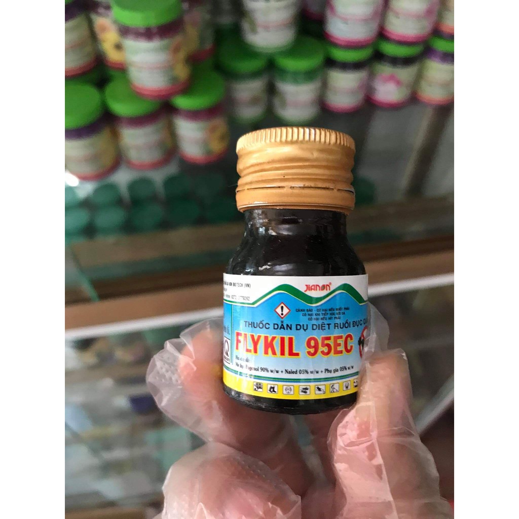 Thuốc dẫn dụ ruồi đục quả FLYKIL 95EC (20ml)