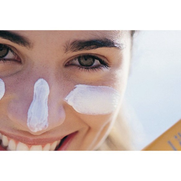 Kem Chống Nắng 3W Clinic Dành Cho Mọi Loại Da SPF50 PA+++ 70ml | BigBuy360 - bigbuy360.vn
