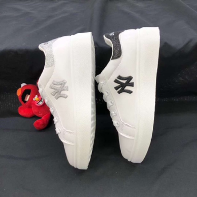 Giầy thể thao đế bằng N.Y. Màu bạc | BigBuy360 - bigbuy360.vn