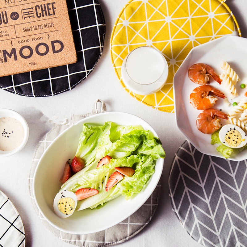 Thảm lót tròn cách nhiệt chống trượt tiện dụng