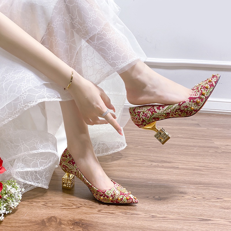 Giày Cao Gót Mũi Nhọn Đính Pha Lê Phong Cách Trung Hoa Cho Nữ