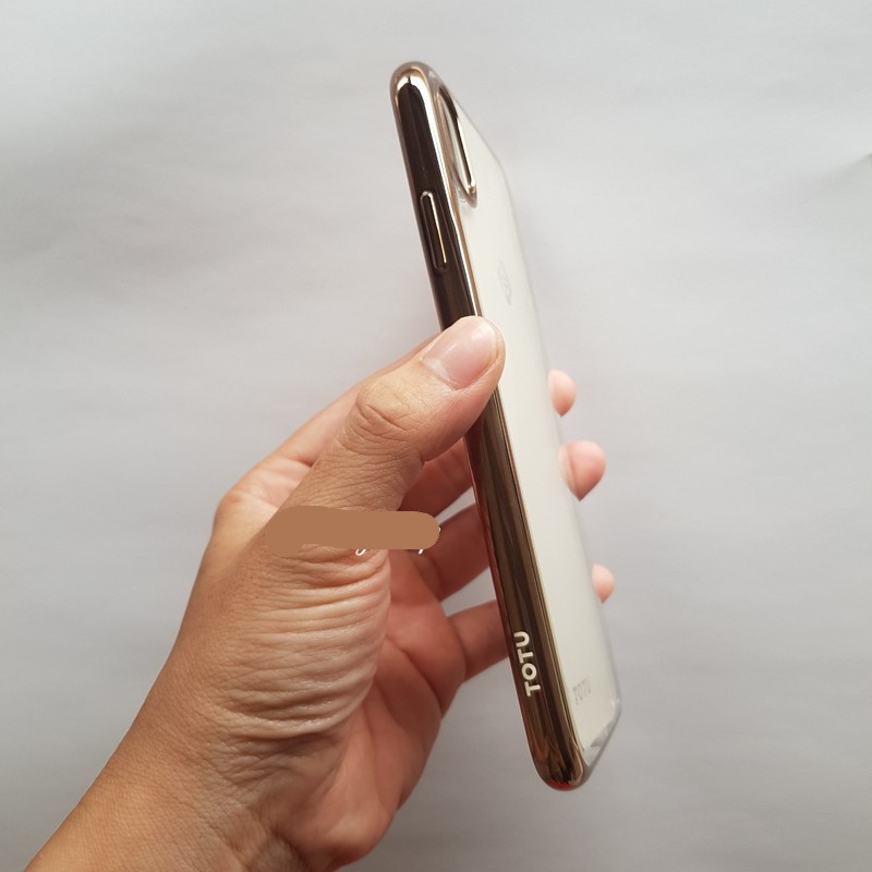 Ốp lưng cho Iphone X/Xs Max/IPhone 12/IPhone 12 Pro/IPhone 12 Pro Max dẻo viền màu vàng Totu cao cấp