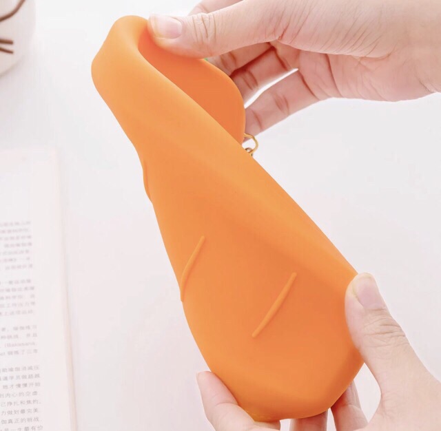 Hộp Bút Cà Rốt Silicon