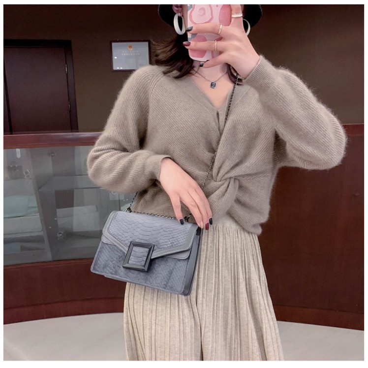 Túi xách nữ đeo chéo khóa vuông vân da rắn lót vải nhung mềm mịn siêu đẹp TX27 túi đeo vai Chip Xinh Bag | BigBuy360 - bigbuy360.vn