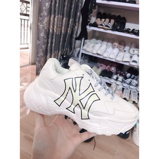 Giày sneaker thể thao chữ Boston đỏ