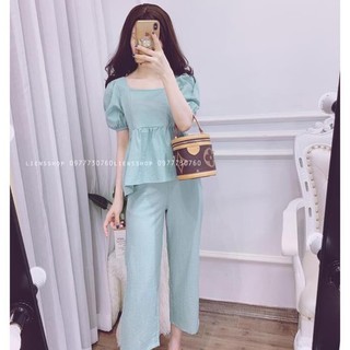 Bộ đồ nữ quần ống rộng, áo cổ vuông chất vải đũi