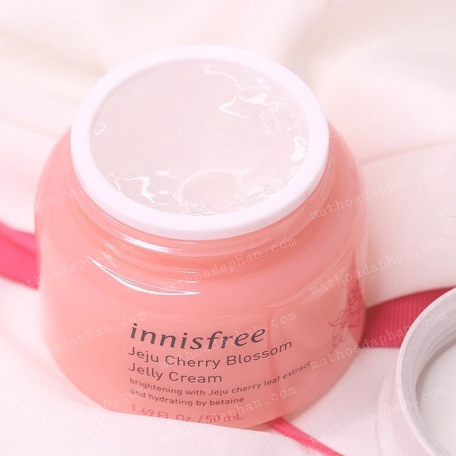 KEM DƯỠNG INNISFREE hoa anh đào dưỡng da Ban Ngày Lên tông trắng hồng-bật tone da