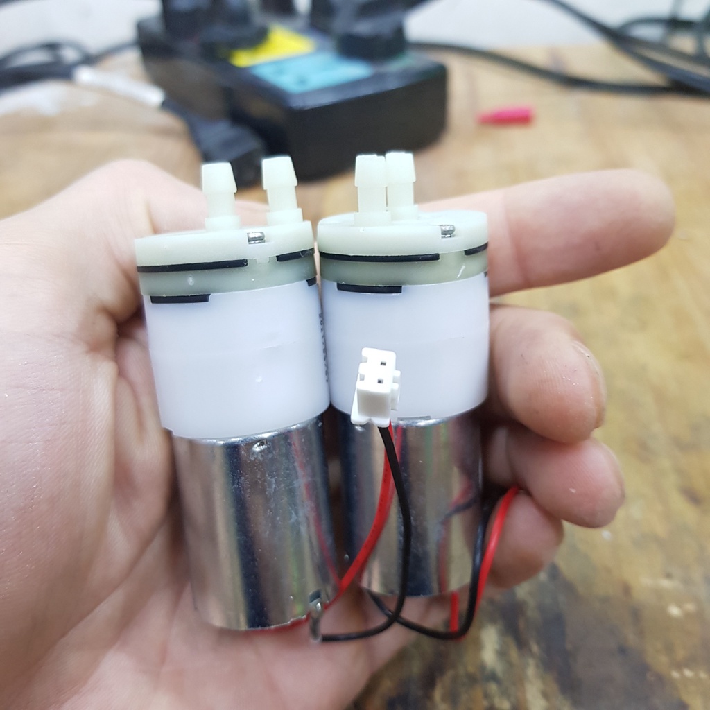 Bơm hút chân không, bơm nước, sục khí ô xi bể cá  mini DC 3-6V Mb370